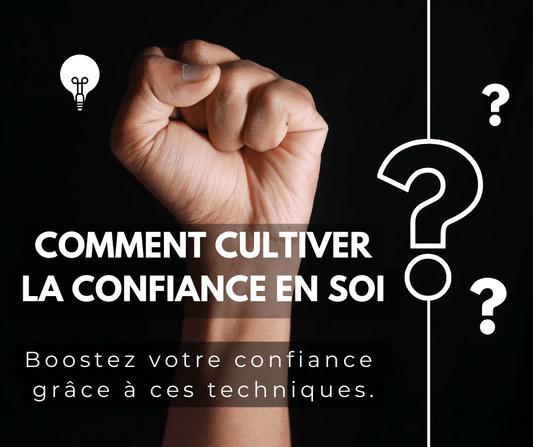 Main levée en poing fermé sur fond noir, illustrant la force intérieure et la confiance en soi à travers un message motivant.